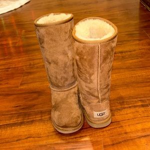 UGG classic tall boot